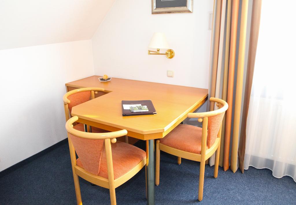 Hotel Am Ostpark Neubiberg Habitación foto